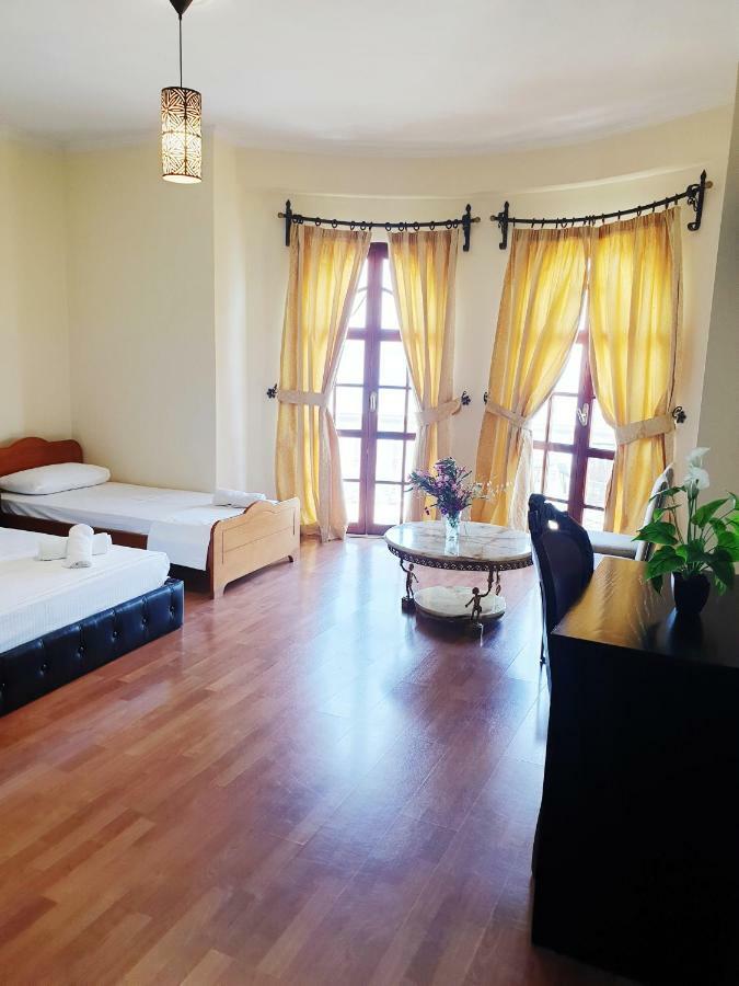 Guesthouse Central Sarande - 777 외부 사진