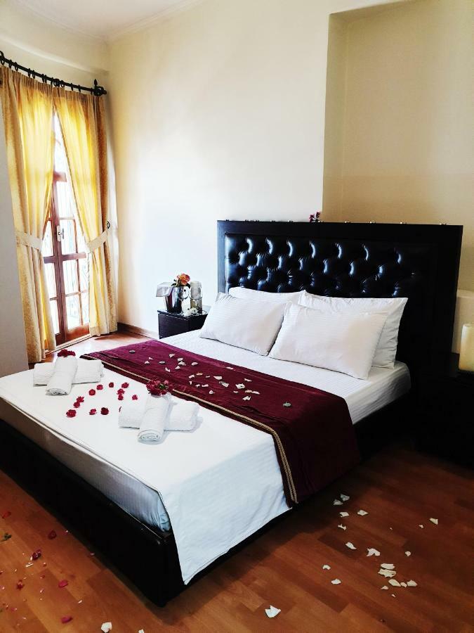 Guesthouse Central Sarande - 777 외부 사진