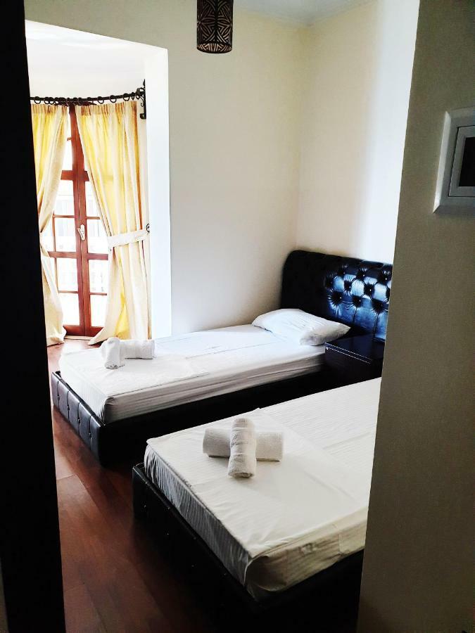 Guesthouse Central Sarande - 777 외부 사진