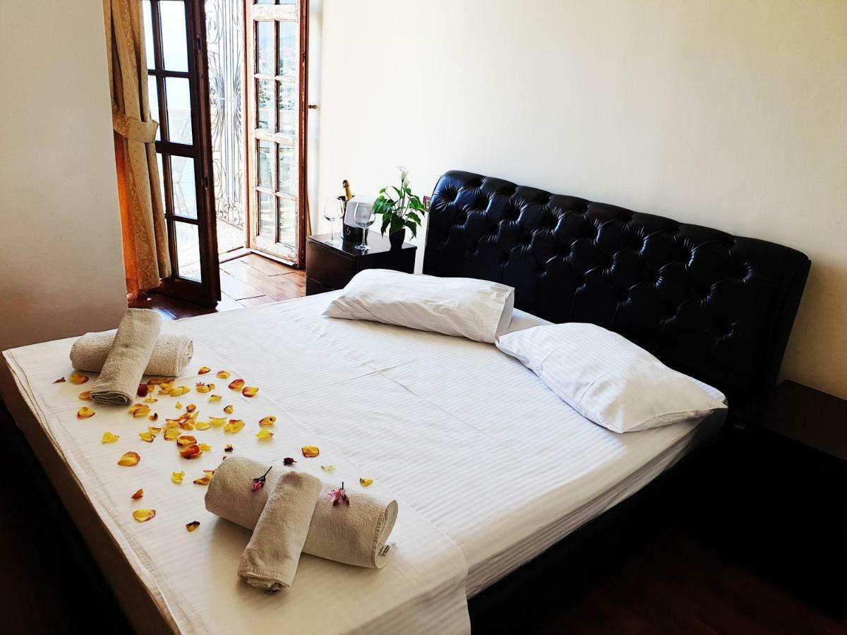 Guesthouse Central Sarande - 777 외부 사진