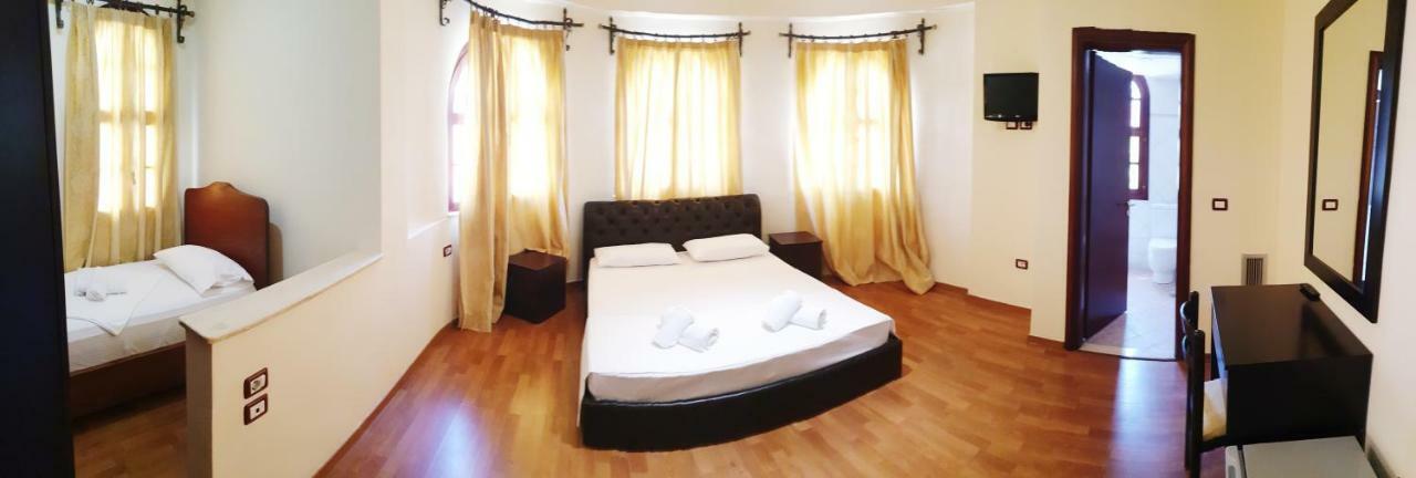 Guesthouse Central Sarande - 777 외부 사진